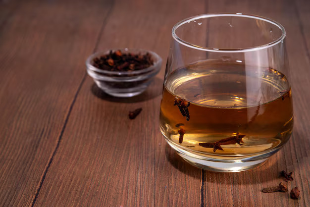 benefits of clove water